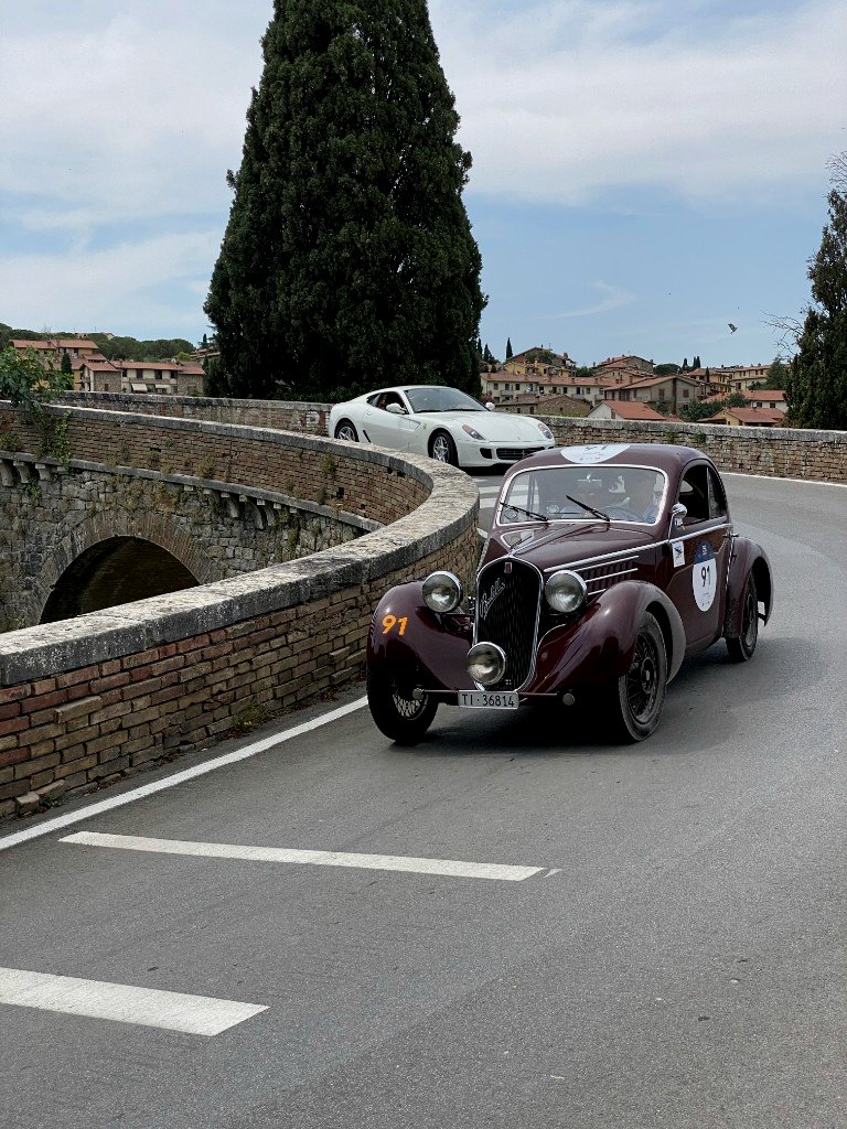OM and vintage racers in procession on the Mille Miglia - OHH! Italy Journal