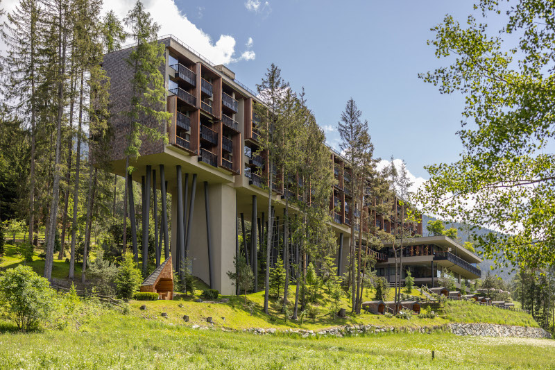 My Arbor · four levels of suites on forest pillars overlooking the Isarco Valley