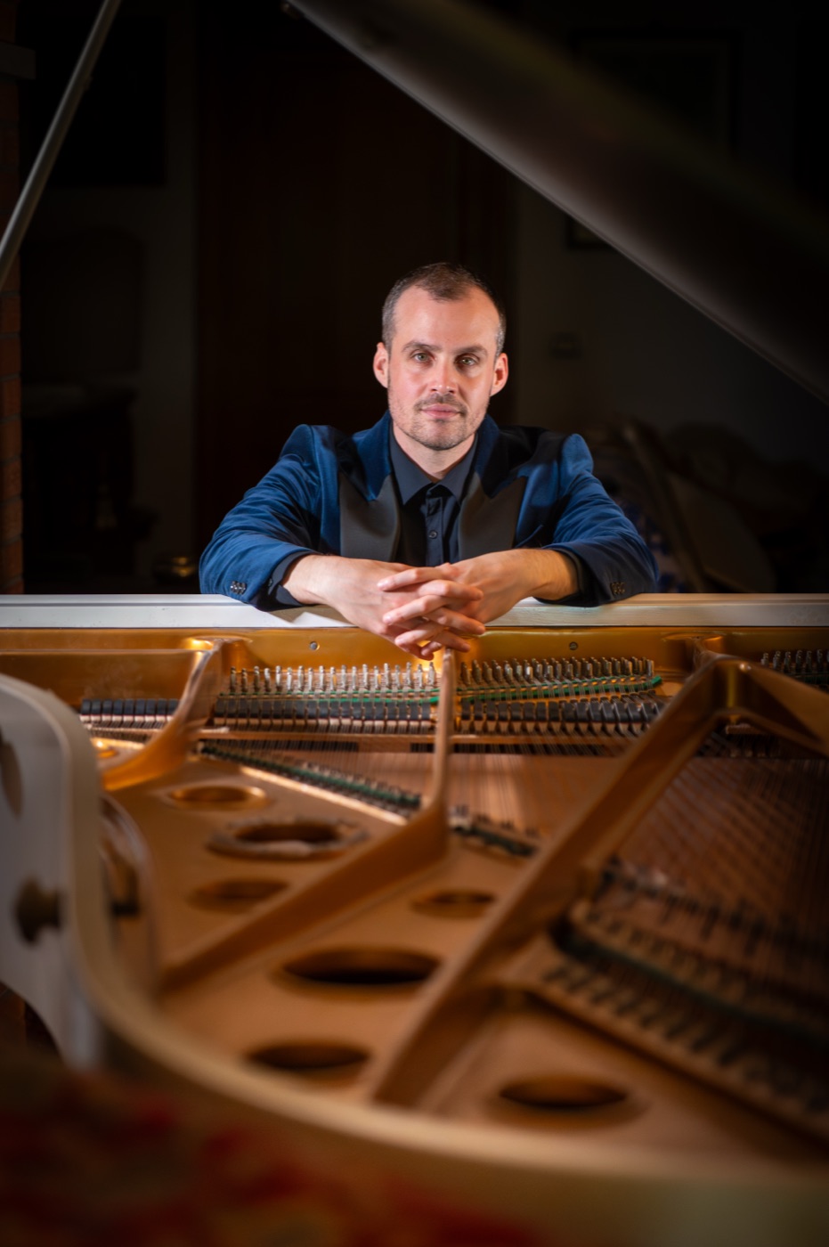 Ludovico Troncanetti at the piano — a private musical experience in Italy, OHH! ITALY Journal